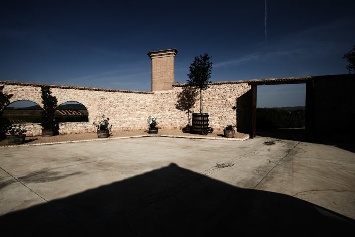 Natursteinmauer der Viñedos & Bodega Mustiguillo