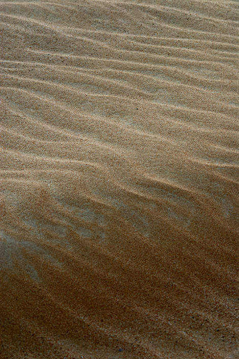 Wellenformen im Wüstensand